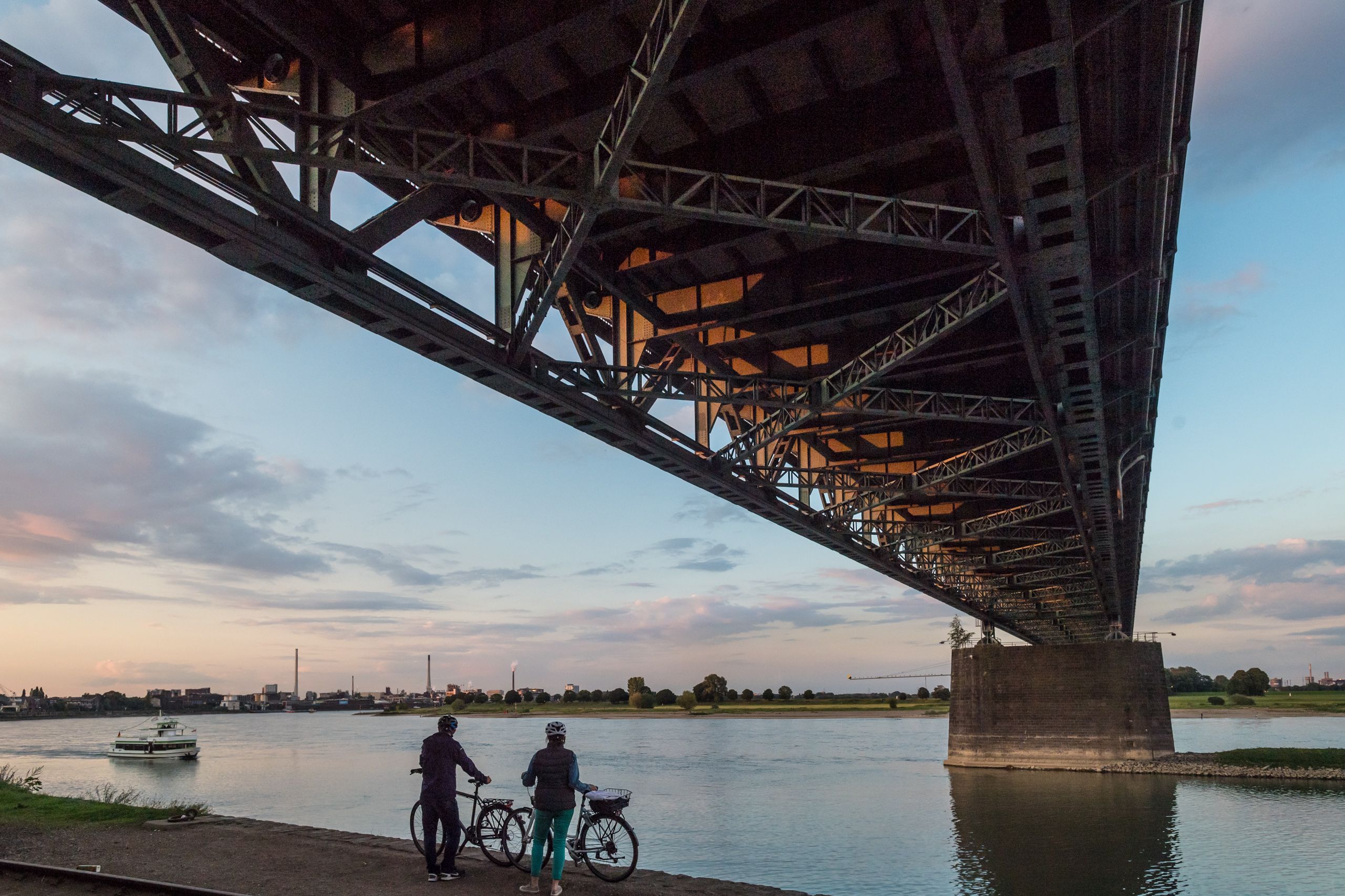 Brücke am Rhein