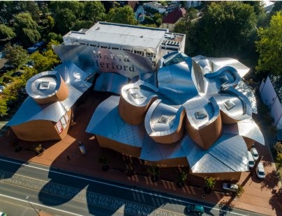 Luftbild des Marta Herford, entworfen von Frank Gehry, © Tourismus NRW e.V.