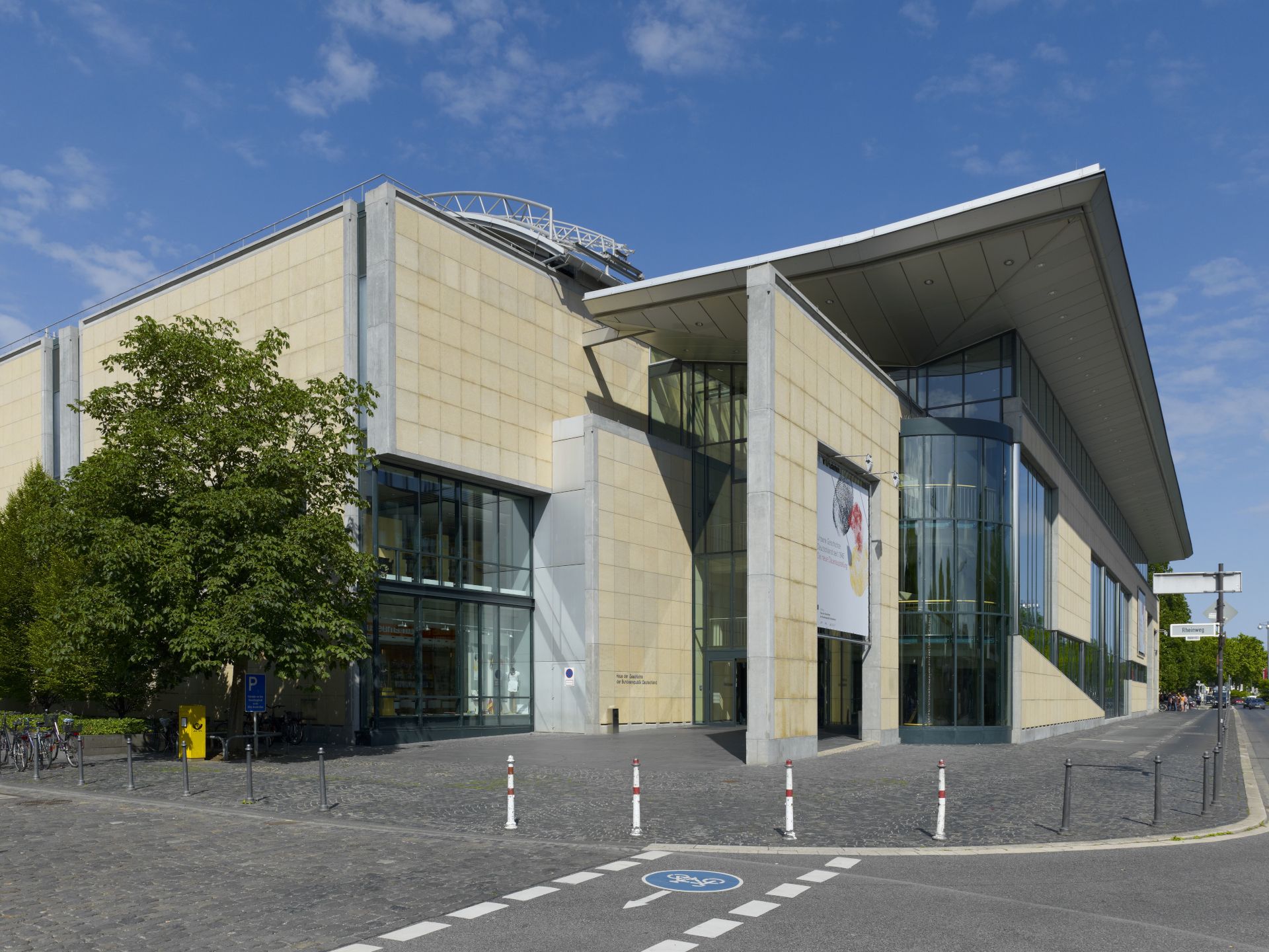 Das Haus der Geschichte liegt an der Museumsmeile in Bonn