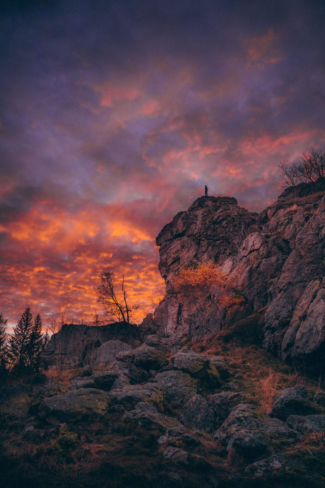 Bruchhauser Steine bei Sonnenaufgang, Sauerland