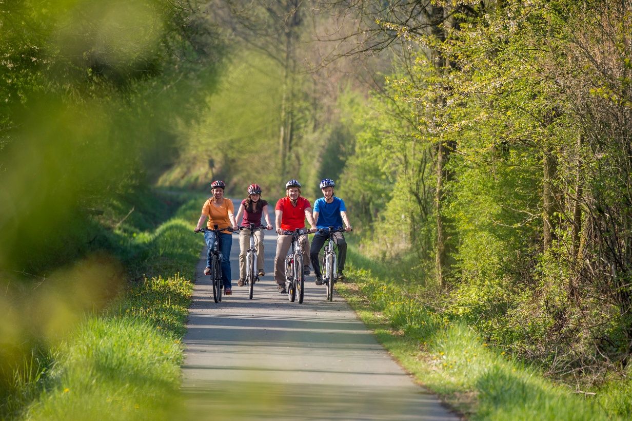 Entspanntes Radfahren auf alten Bahntrassen