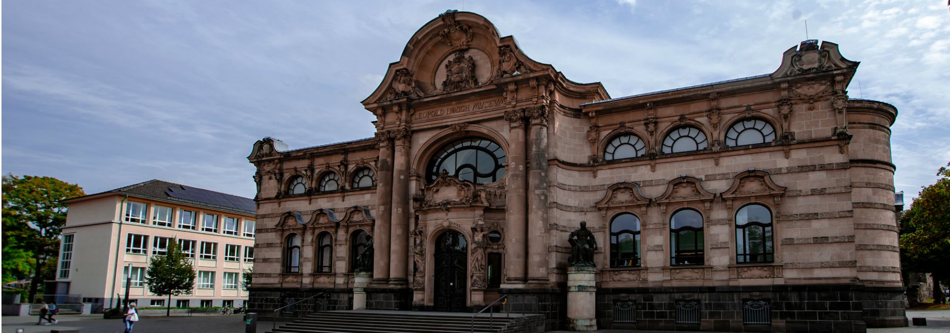 Der prächtige Museumsbau des Kunstmuseums in Düren in der Nordeifel