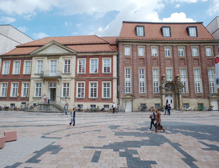 Der Druffel’sche Hof ist einer der bedeutendsten Bauten des Klassizismus der Stadt Münster. Für Museumszwecke wurde er mit dem benachbarten Hensenbau verbunden