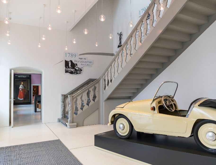 Foyer mit Kleinschnittger Automobil