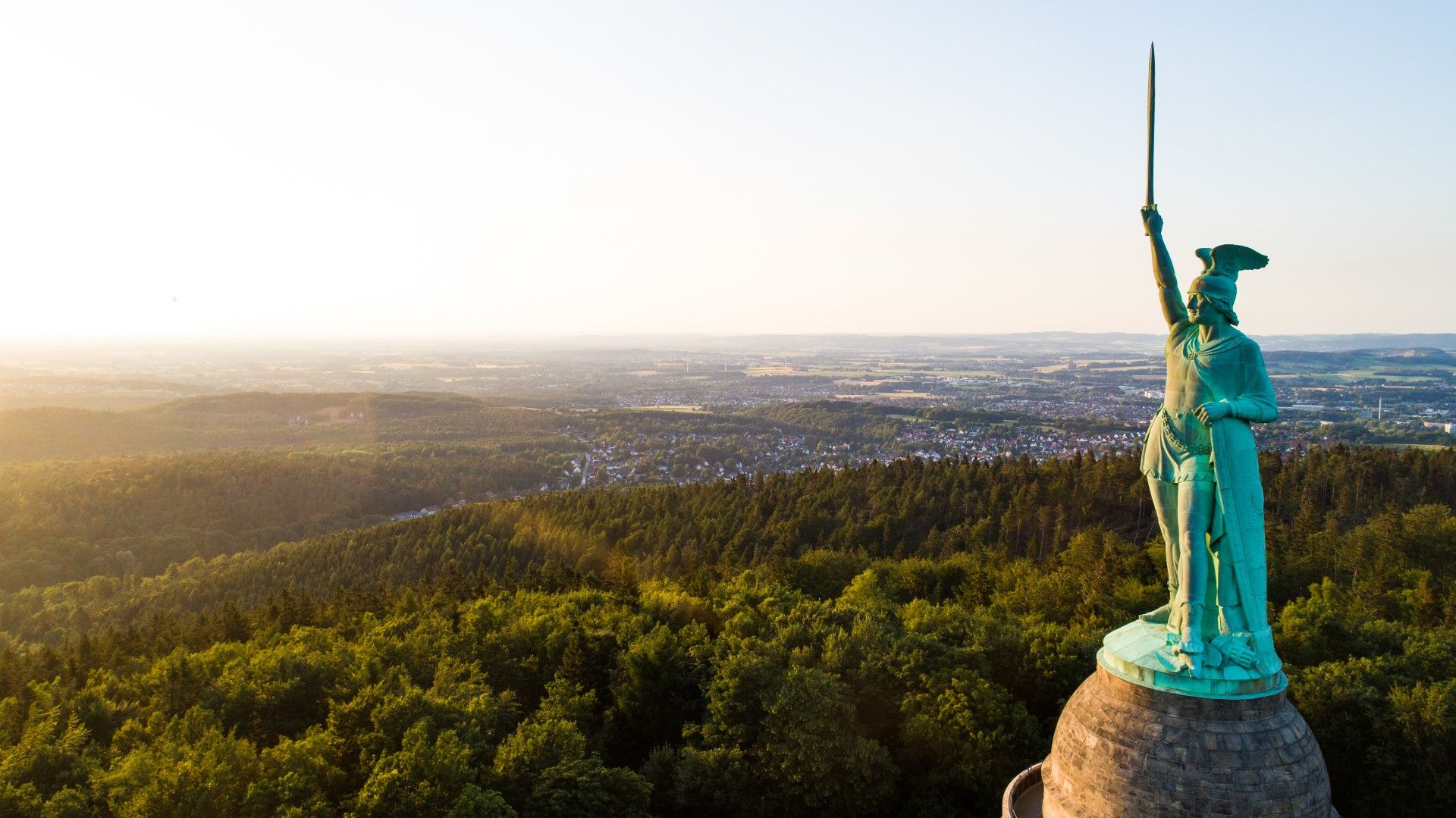 Blick auf das Hermannsdenkmal im Teutoburger Wald 