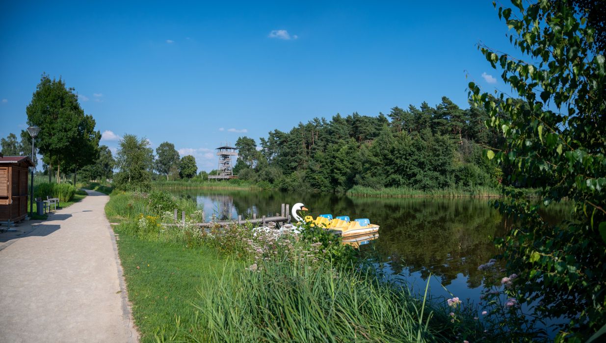 Wer mag, kann im Gartenschaupark Rietberg nach der Tour auch auf ein Tretboot umsteigen