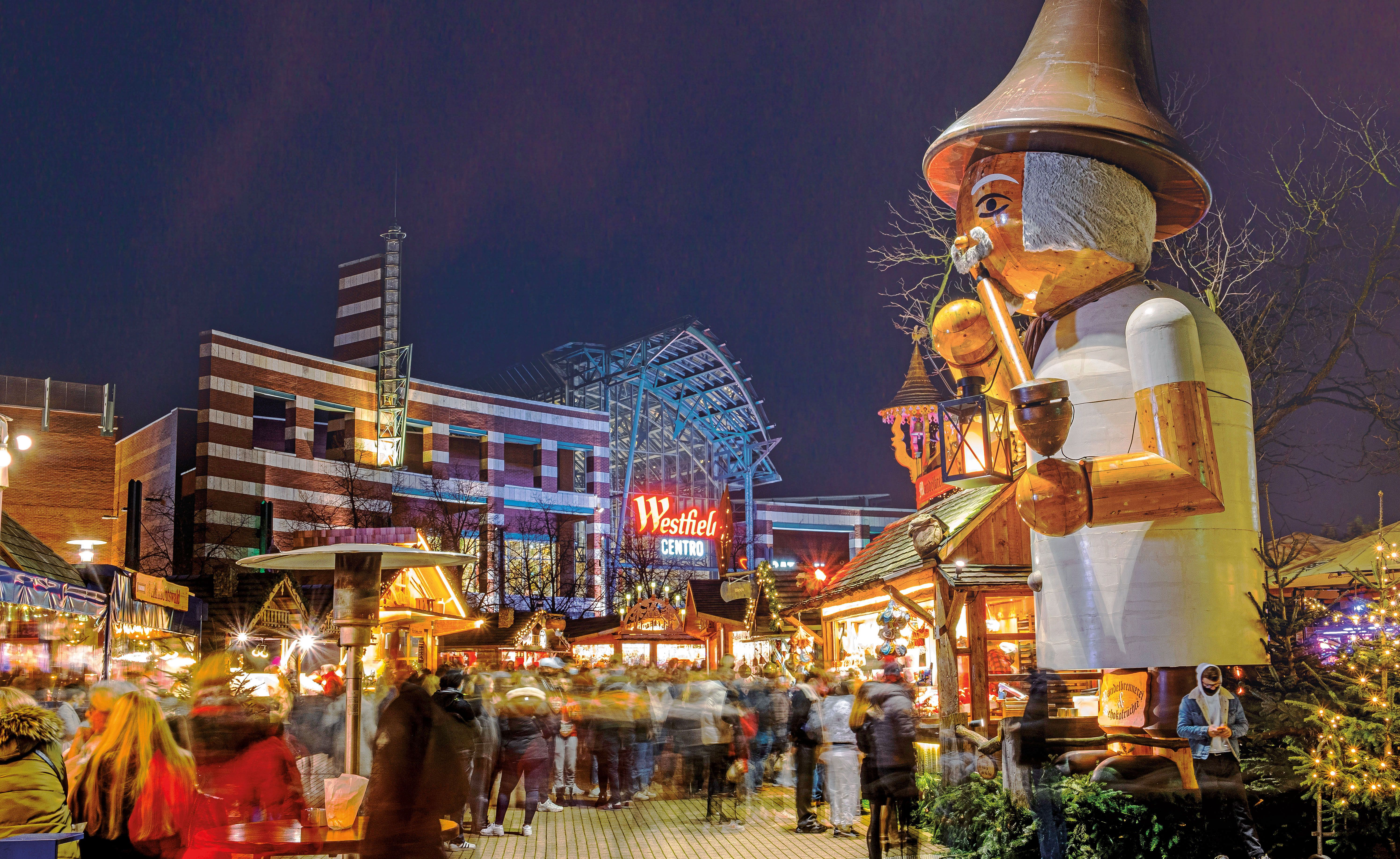 Beleuchtet Budenstraße im Westfield Centro Oberhausen