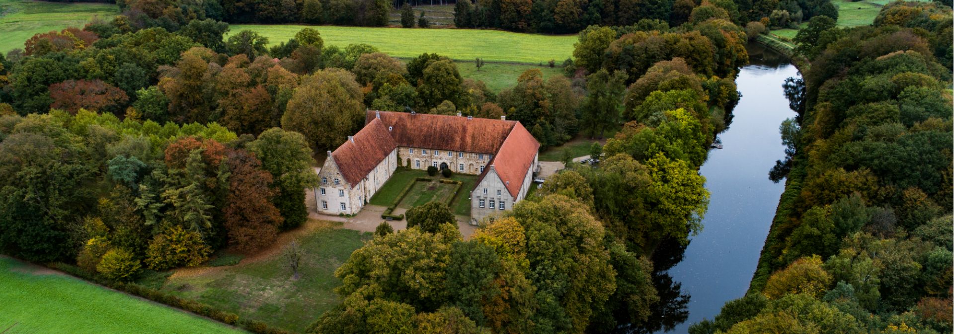 Die Klosteranlage in Rheine im Münsterland direkt am Ufer der Ems