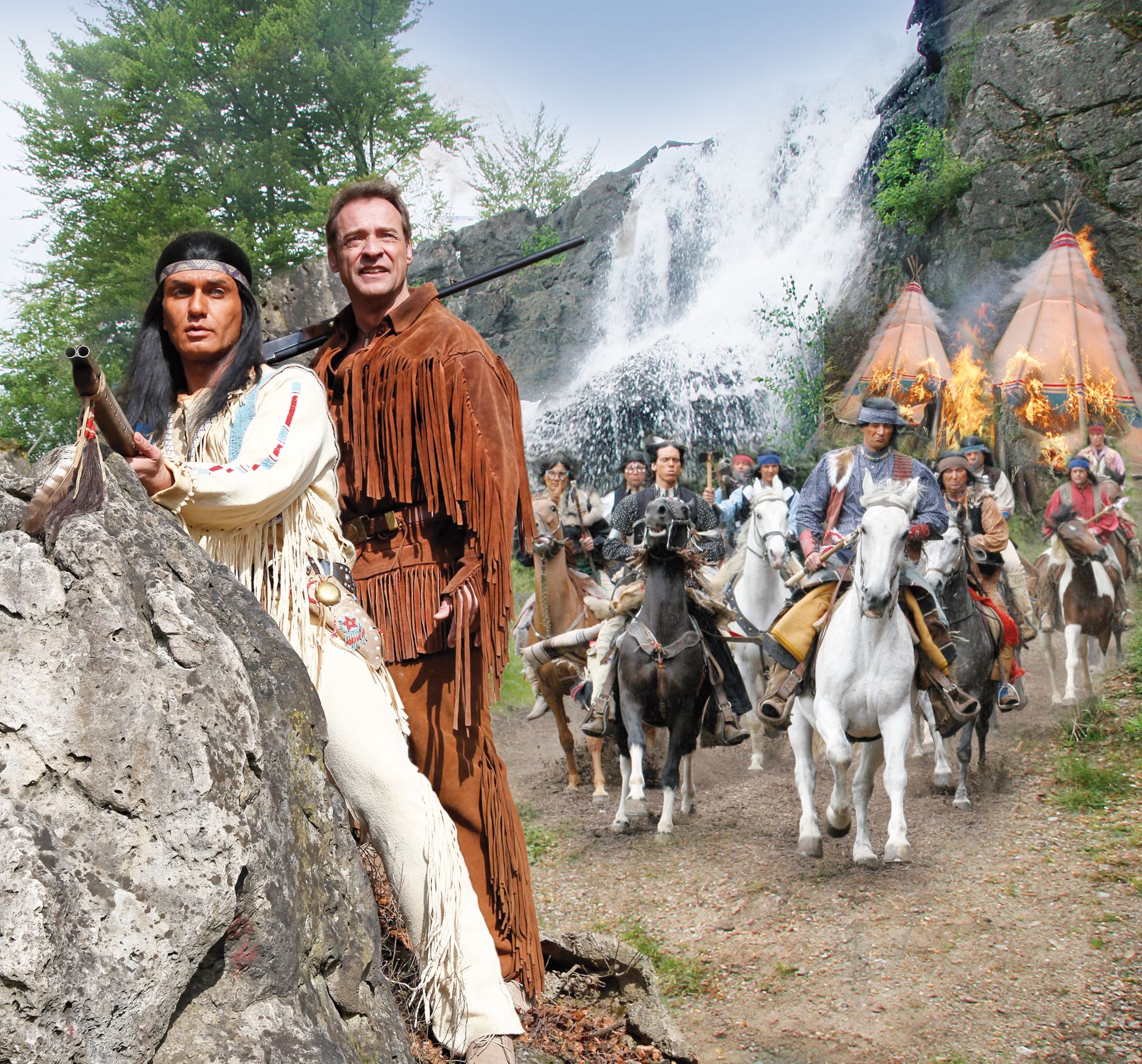 Winnetou und Old Shatterhand sind die Stars der Shows auf dem Karl-May-Festival. Das Indianervolk begleitet sie