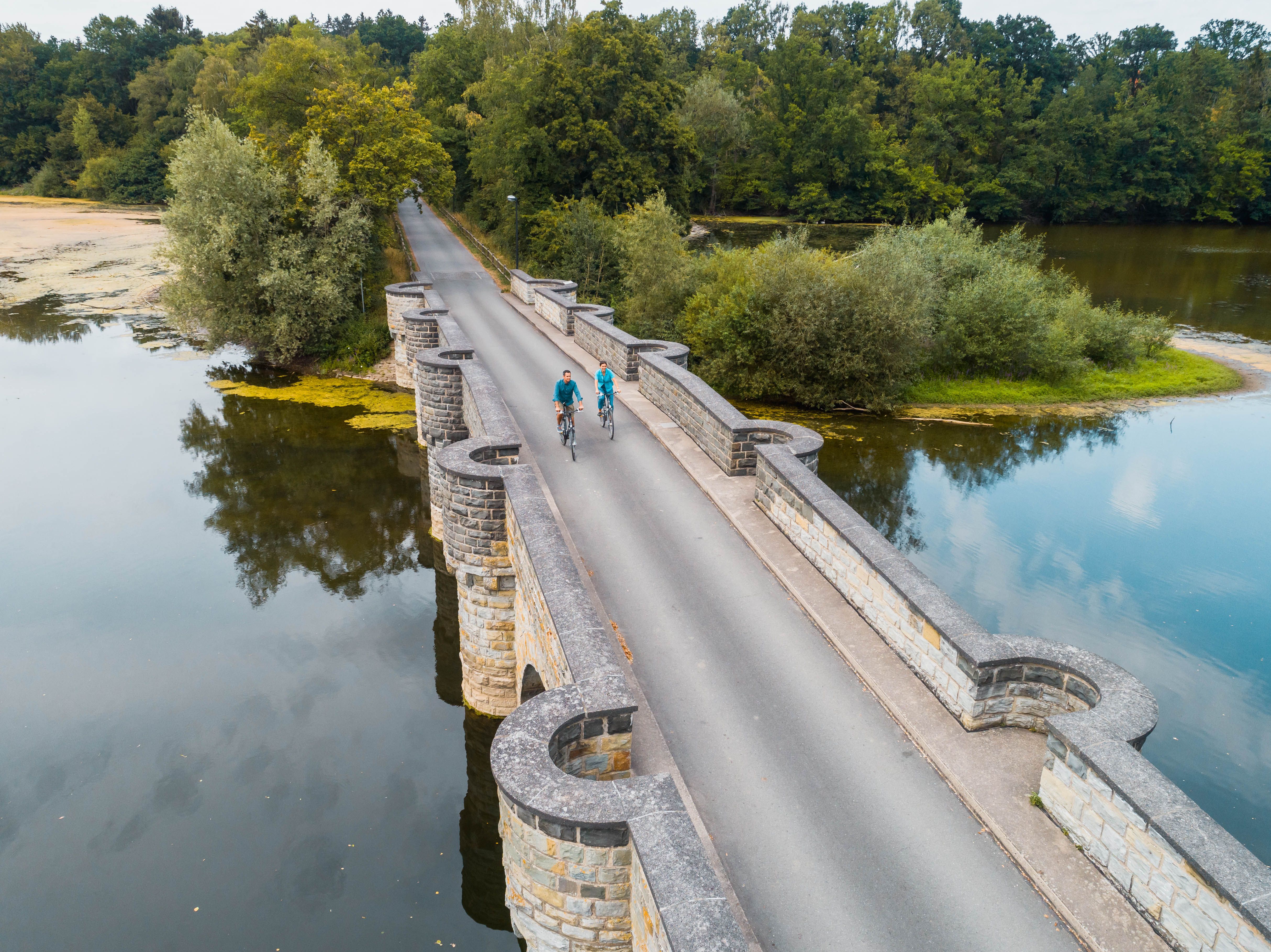 Radweg auf Kanzelbrücke Möhnesee 