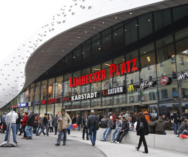 Eingang am Limbecker Platz, © Hanjo Schumacher