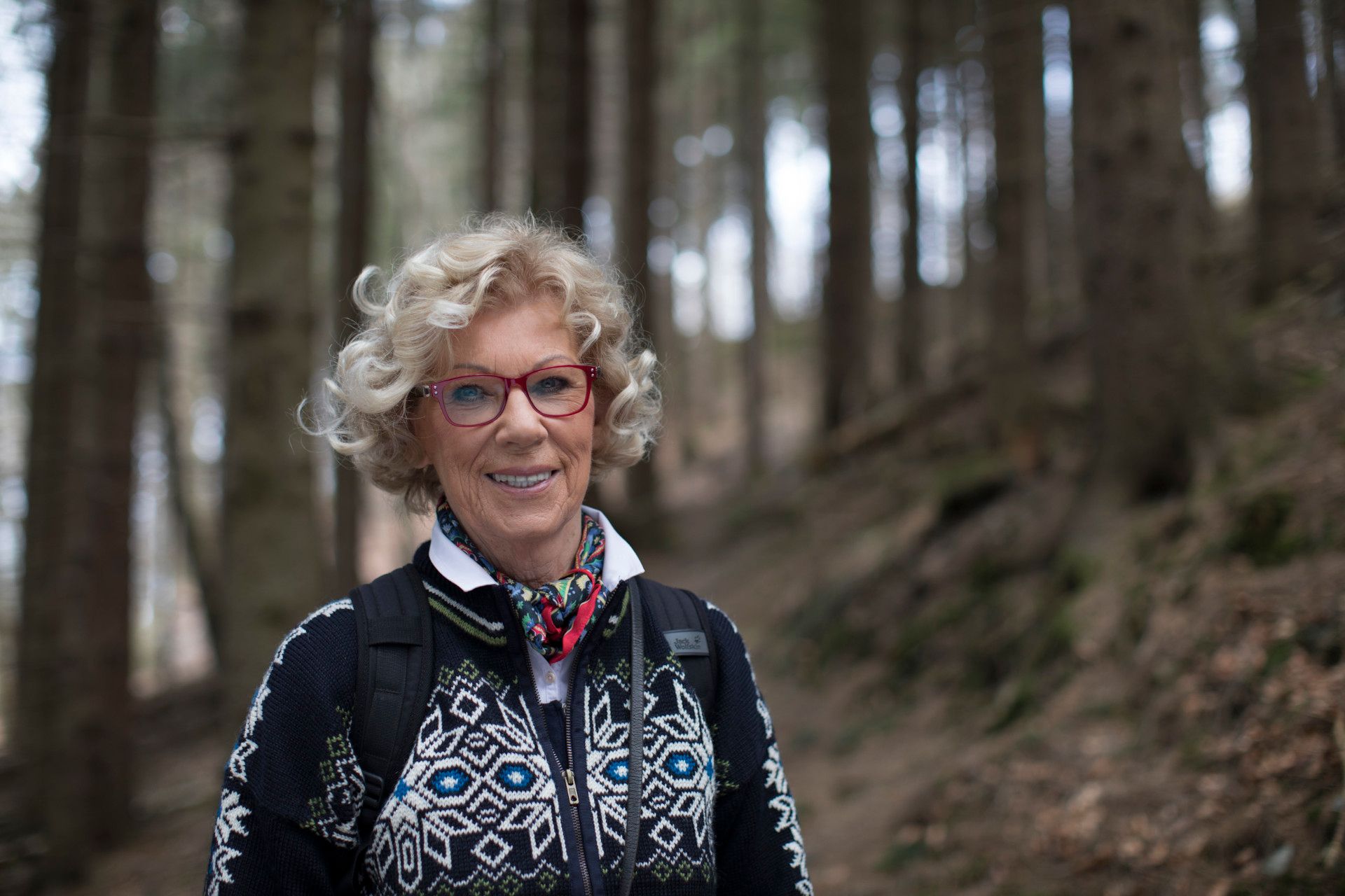 Gudrun Hagemeister im Wald in Sauerland