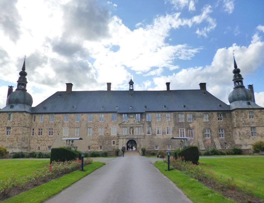 Schloss Lembeck ist ein Prachtbau im Naturpark Hohe Mark