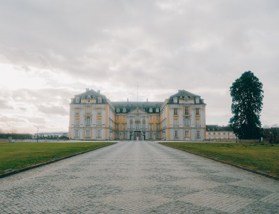 Blick vom Park auf das Schloss Augustusburg in Brühl , © Johannes Höhn