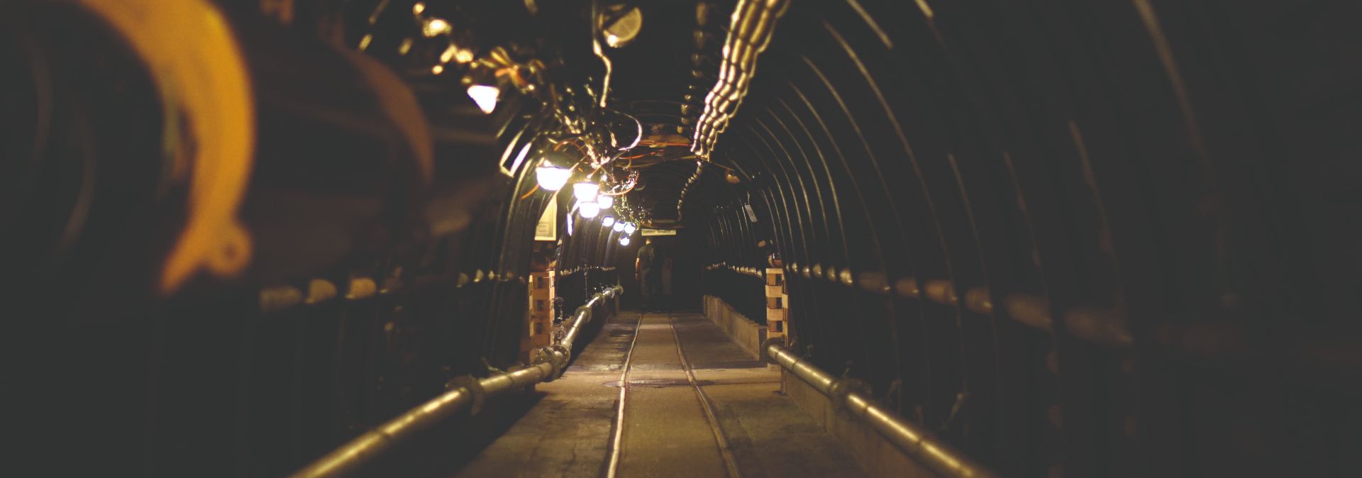 Gäste des Deutschen Bergbau-Museums können eine Strecke im Anschauungsbergwerk ablaufen