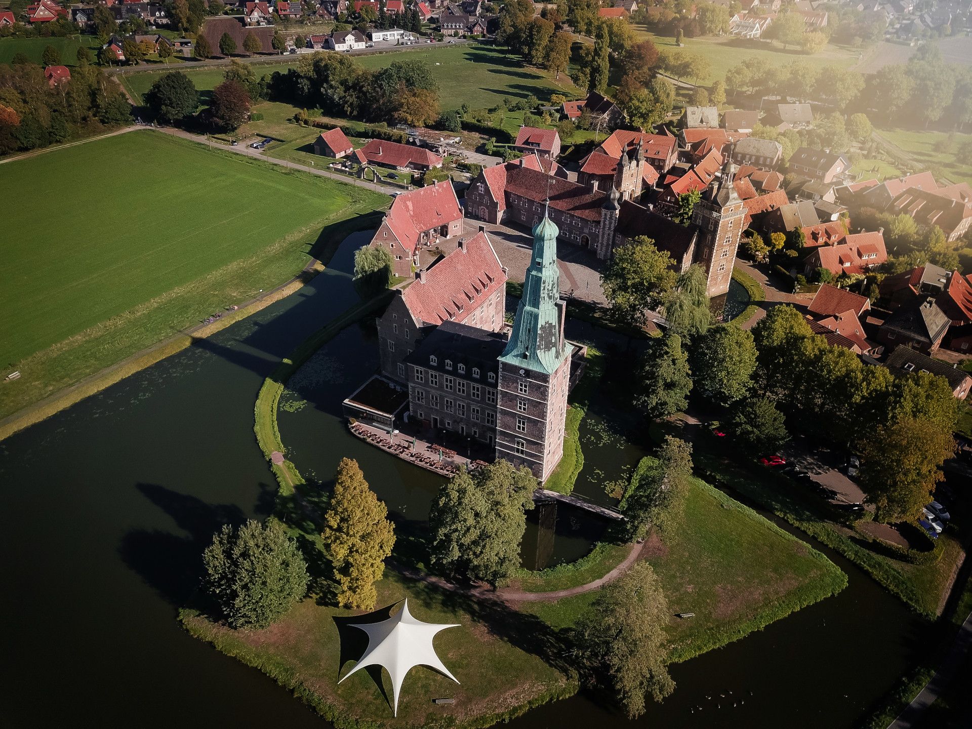 Schloss Raesfeld Vogelperspektive Rückseite Schloss