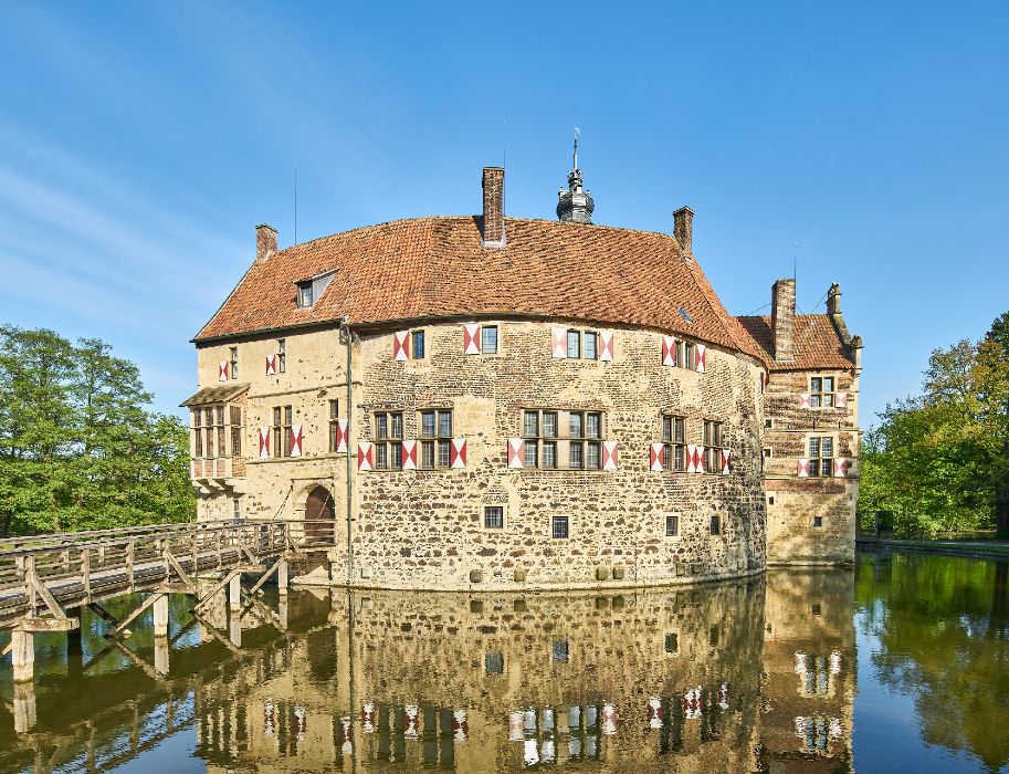 Gemeinsam mit Schloss Nordkirchen und Schloss Westerwinkel bildet Burg Vischering ein eindrucksvolles Schlösser-Dreieck