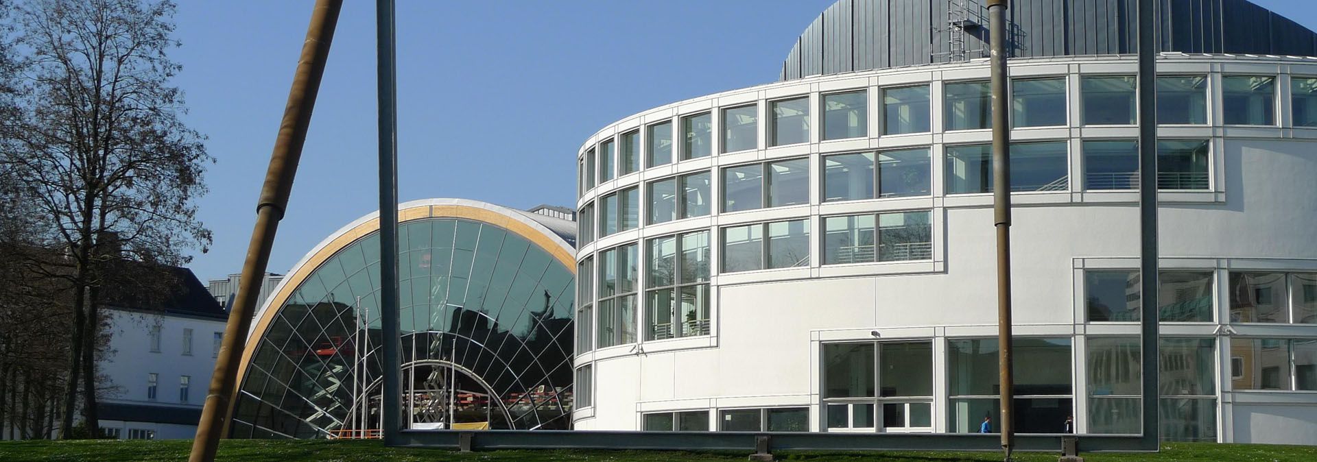 Ansicht auf die Stadthalle 