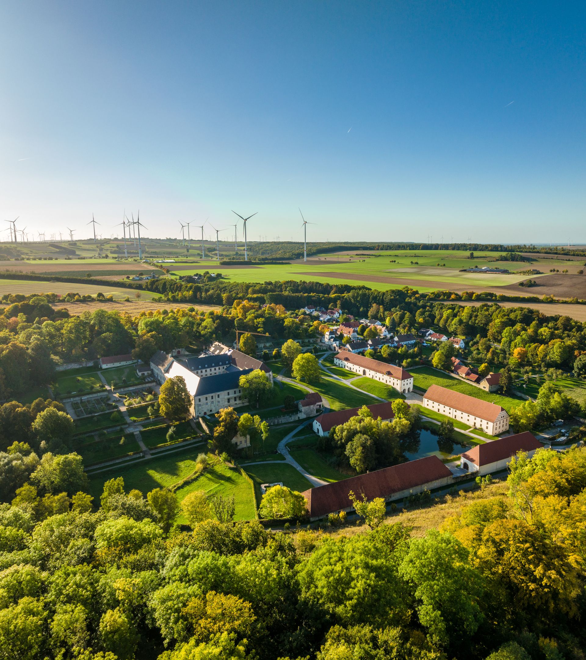 Im LWL-Landesmuseum für Klosterkultur treffen alte Gemäuer auf moderne Architektur, 800 Jahre Geschichte auf außergewöhnliche Ausstellungen, Ora auf labora, Orden auf Leute, Gärten auf Naturfreunde und Idylle auf Abenteuer