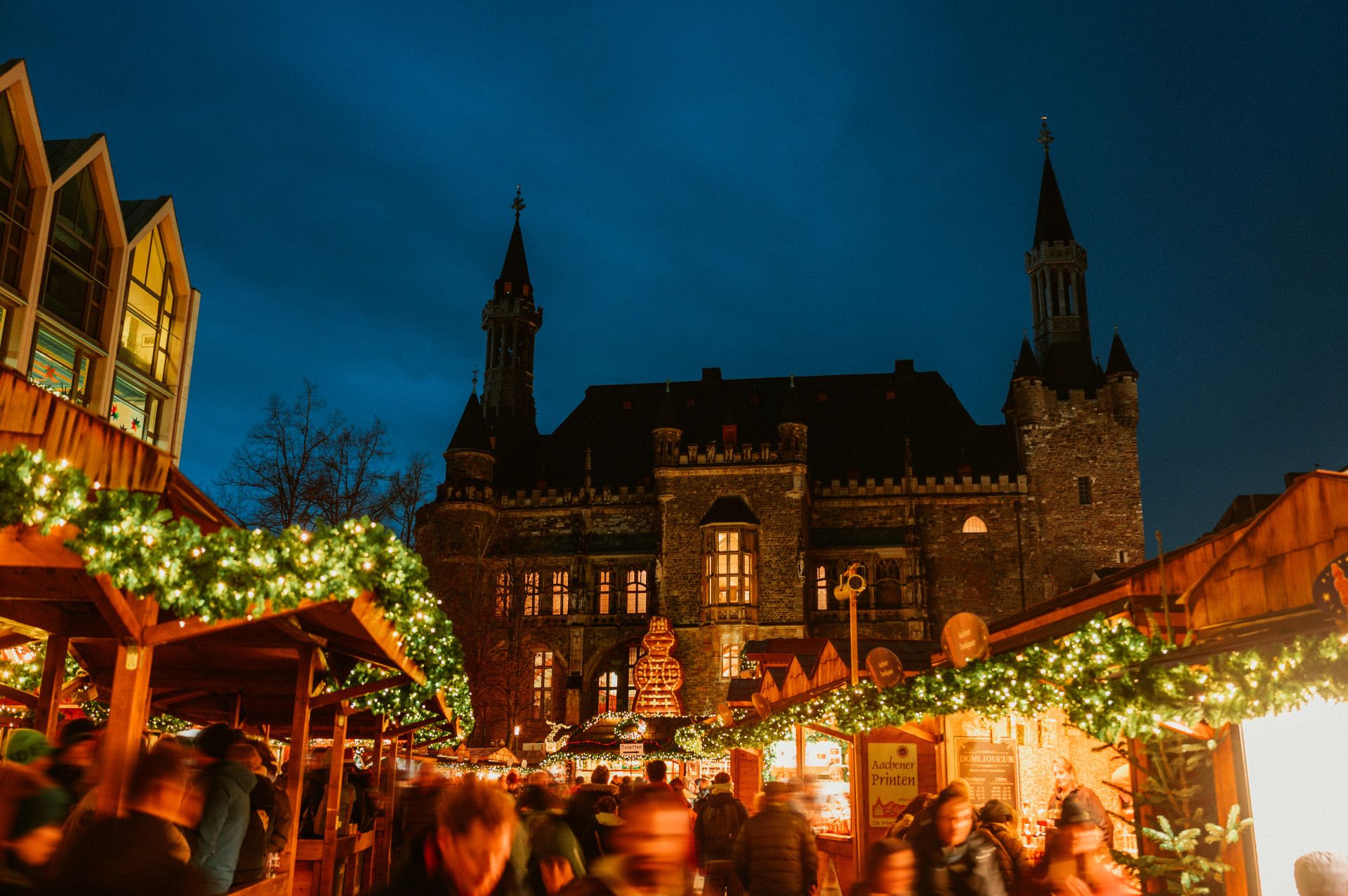 Aachener Weihnachtsmarkt am Rathaus