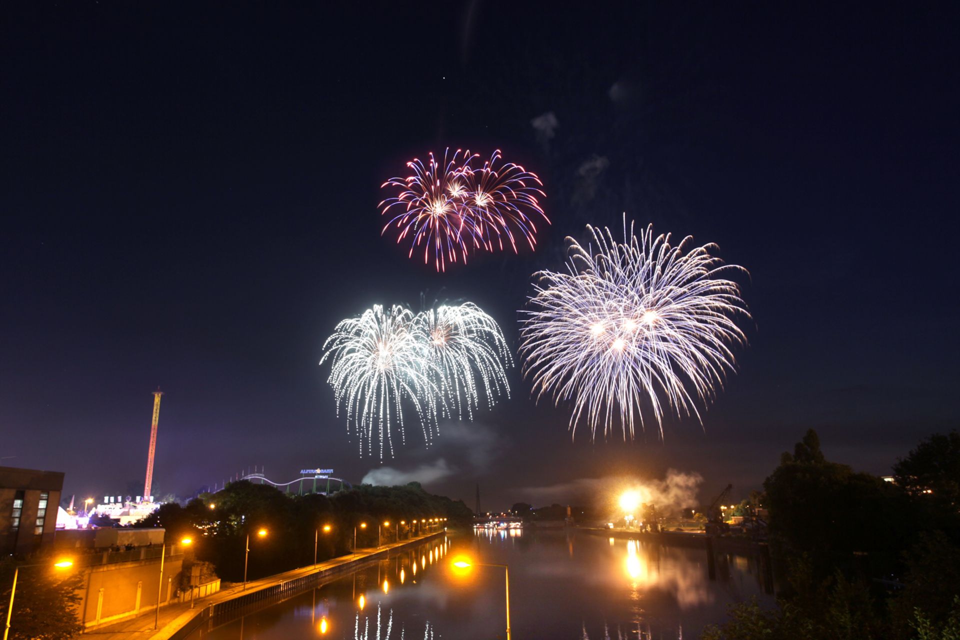 Die Cranger Kirmes in Herne endet mit einem spektakulären Feuerwerk