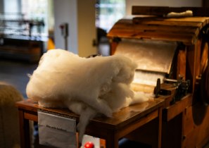 Wie Wolle weiterverarbeitet wird, zeigt das LVR-Industriemuseum sogar mit laufenden Maschinen, © Tourismus NRW e.V.